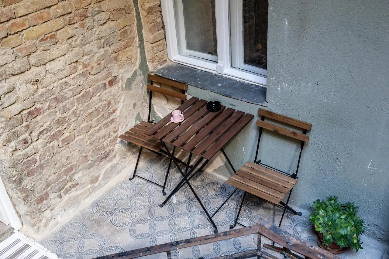 Freshly Refurbished, Stylish Home In The Center Of Budapest Hungary